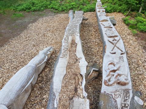 På billedet kan du se, hvordan Præstens Bøg, bliver lavet til et kunstværk